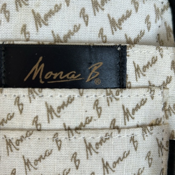 Mona B upcycled canvas wristlet wallet. - Picture 4 of 6